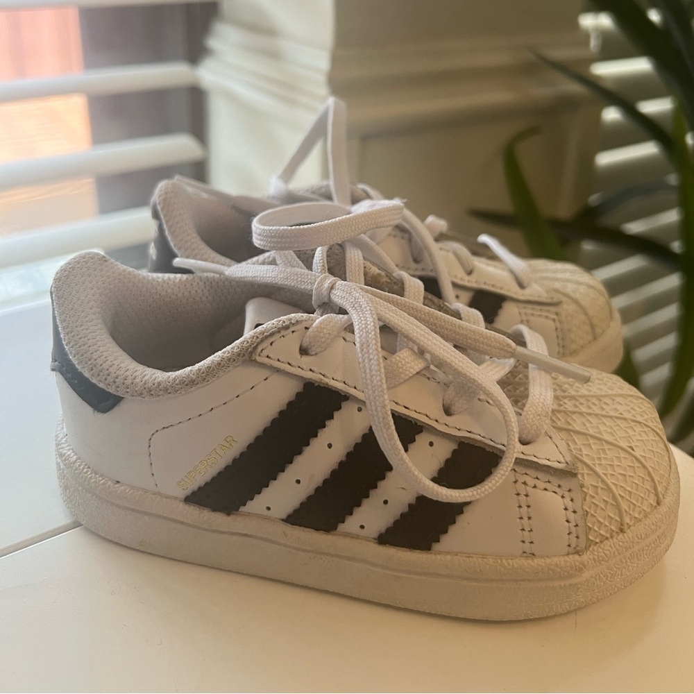 Toddler/Baby Adidas Superstar Size 6K